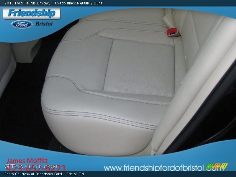 Tuxedo Black Metallic / Dune 2013 Ford Taurus Limited