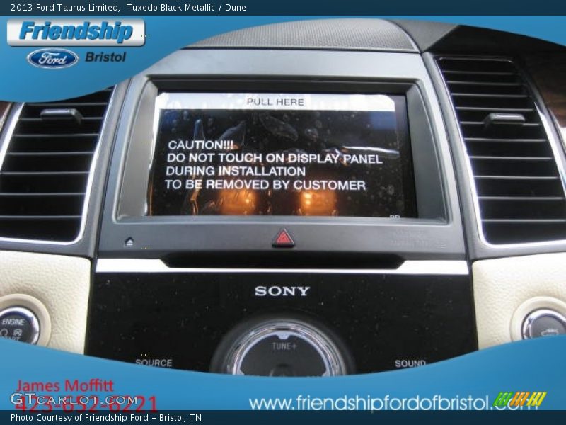 Tuxedo Black Metallic / Dune 2013 Ford Taurus Limited