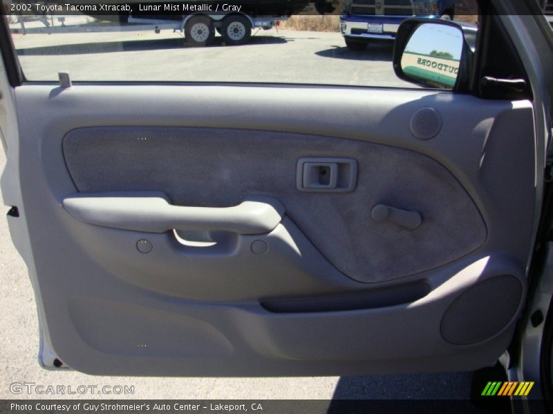 Lunar Mist Metallic / Gray 2002 Toyota Tacoma Xtracab
