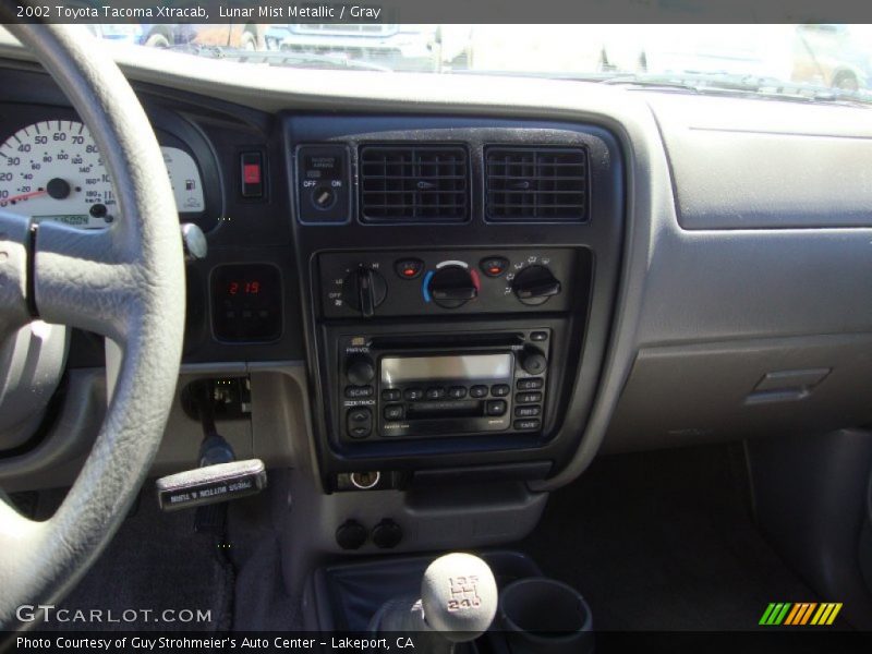 Lunar Mist Metallic / Gray 2002 Toyota Tacoma Xtracab