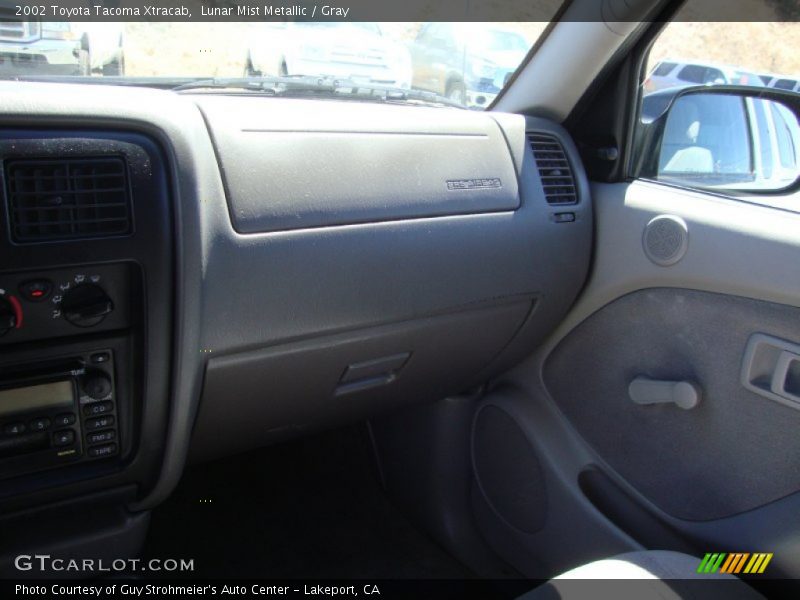 Lunar Mist Metallic / Gray 2002 Toyota Tacoma Xtracab