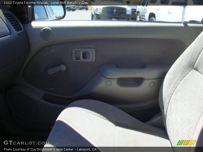 Lunar Mist Metallic / Gray 2002 Toyota Tacoma Xtracab