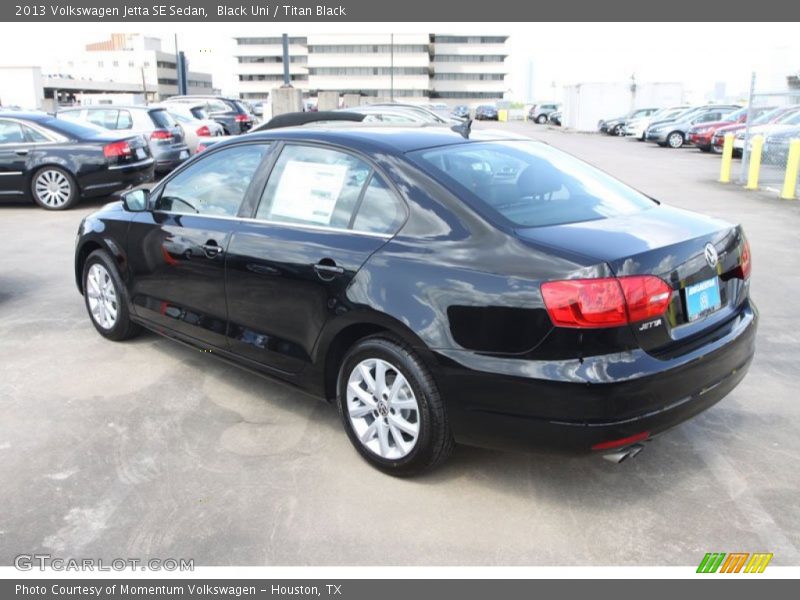 Black Uni / Titan Black 2013 Volkswagen Jetta SE Sedan
