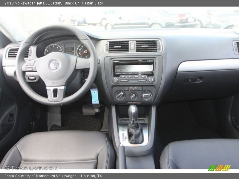 Black Uni / Titan Black 2013 Volkswagen Jetta SE Sedan