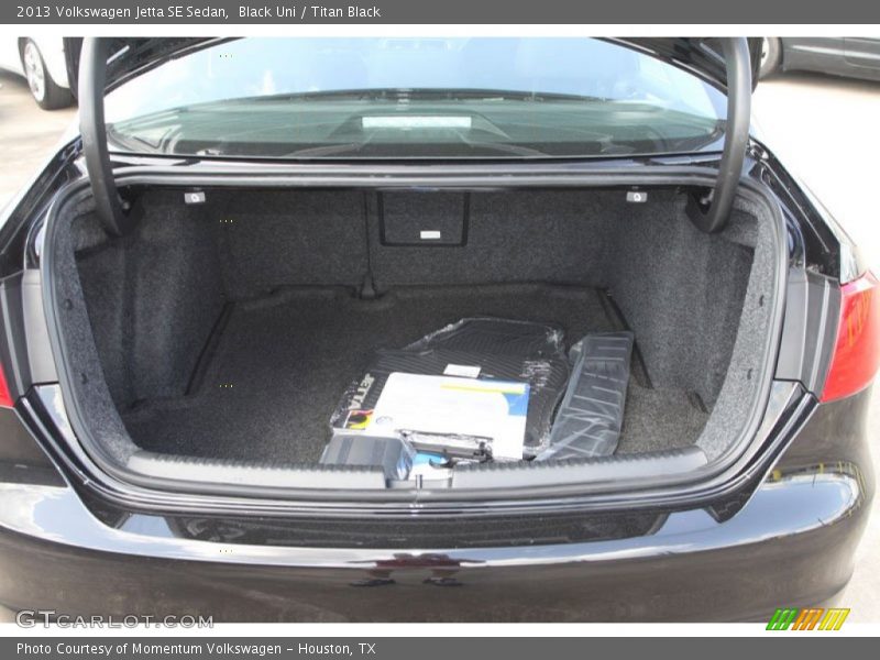 Black Uni / Titan Black 2013 Volkswagen Jetta SE Sedan