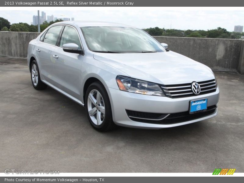 Reflex Silver Metallic / Moonrock Gray 2013 Volkswagen Passat 2.5L SE