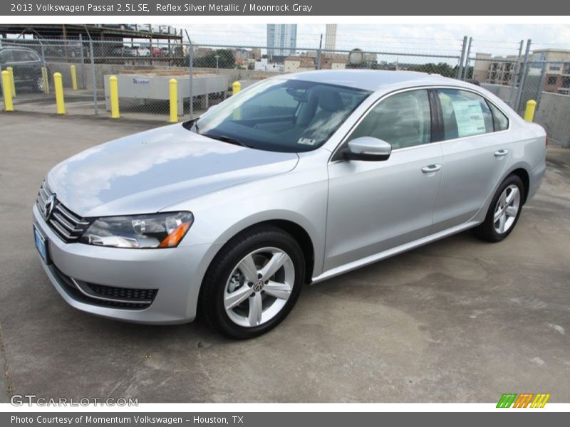 Reflex Silver Metallic / Moonrock Gray 2013 Volkswagen Passat 2.5L SE