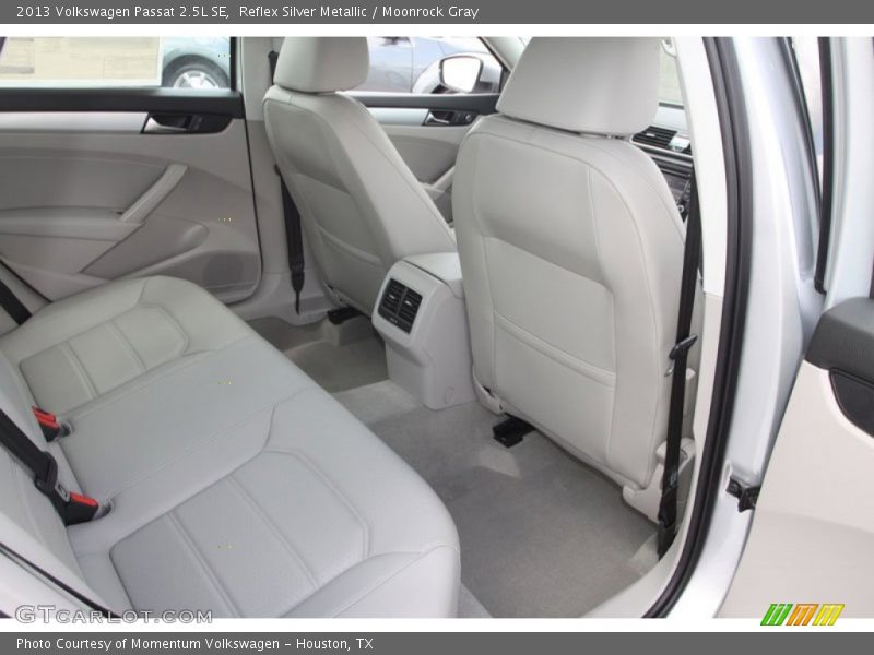 Reflex Silver Metallic / Moonrock Gray 2013 Volkswagen Passat 2.5L SE
