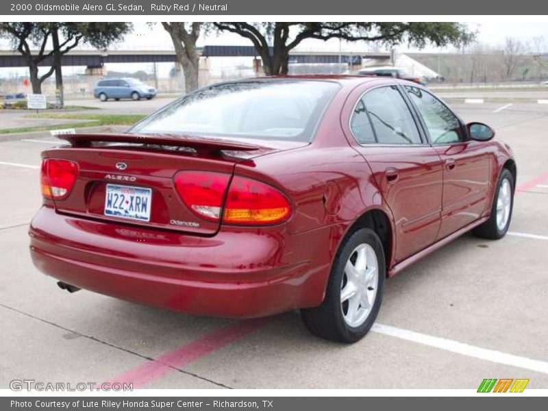 Ruby Red / Neutral 2000 Oldsmobile Alero GL Sedan