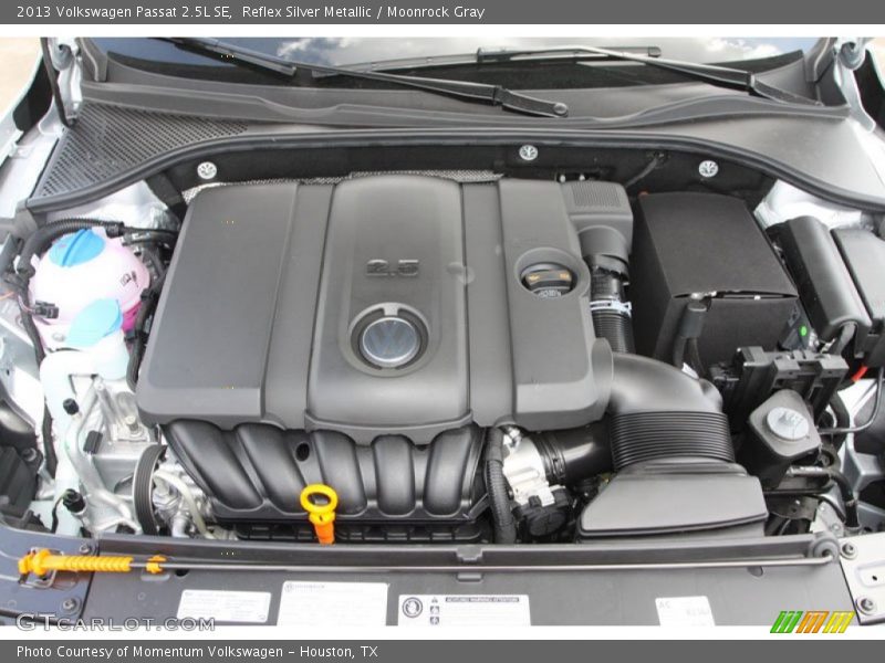 Reflex Silver Metallic / Moonrock Gray 2013 Volkswagen Passat 2.5L SE