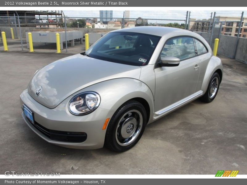Moonrock Silver Metallic / Titan Black 2012 Volkswagen Beetle 2.5L
