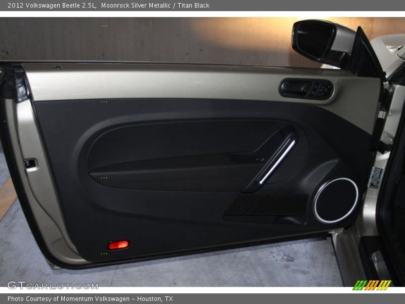Door Panel of 2012 Beetle 2.5L