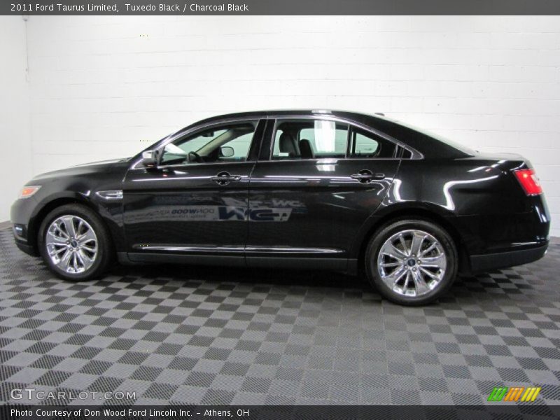 Tuxedo Black / Charcoal Black 2011 Ford Taurus Limited