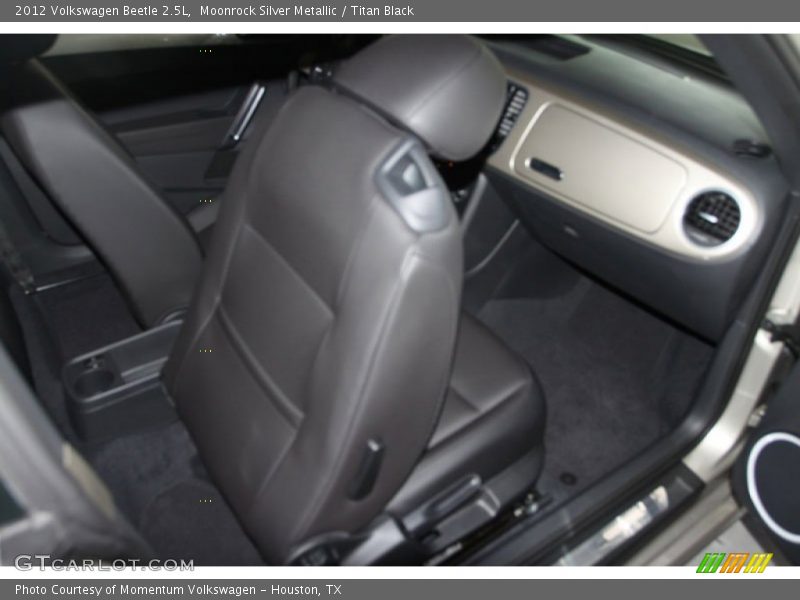 Moonrock Silver Metallic / Titan Black 2012 Volkswagen Beetle 2.5L