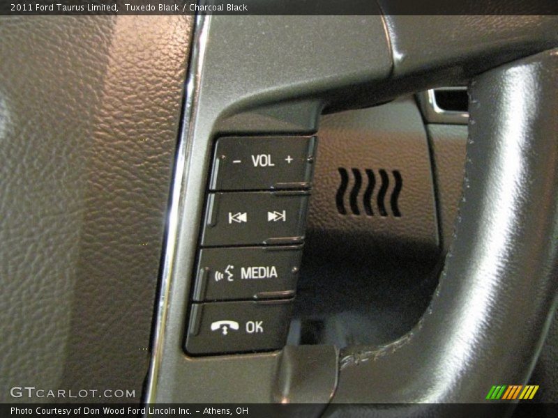 Tuxedo Black / Charcoal Black 2011 Ford Taurus Limited