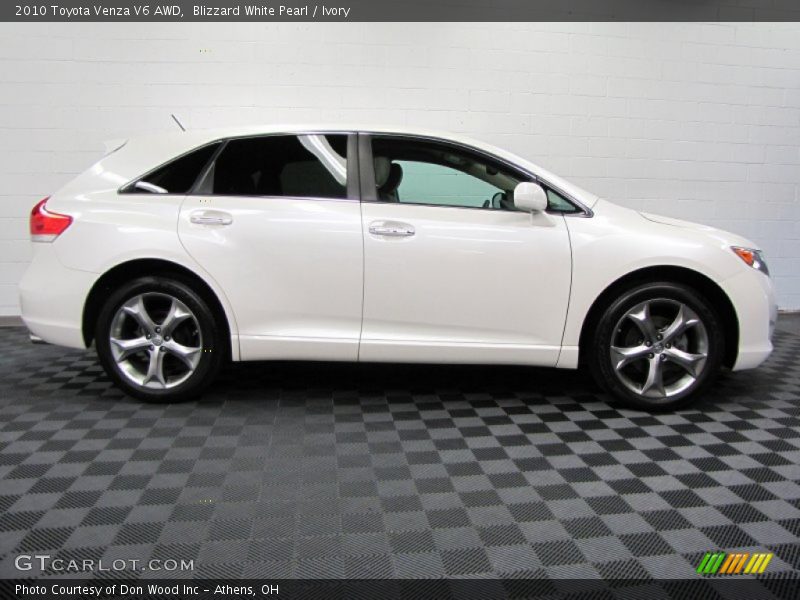 Blizzard White Pearl / Ivory 2010 Toyota Venza V6 AWD