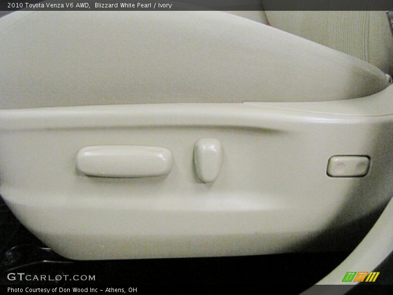 Blizzard White Pearl / Ivory 2010 Toyota Venza V6 AWD