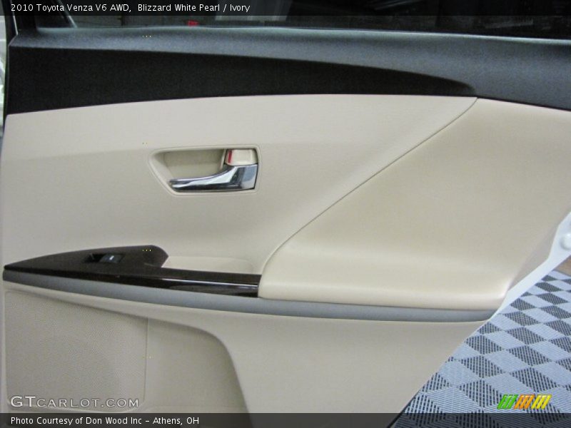 Blizzard White Pearl / Ivory 2010 Toyota Venza V6 AWD
