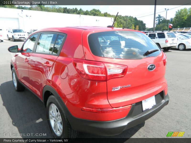 Signal Red / Black 2011 Kia Sportage