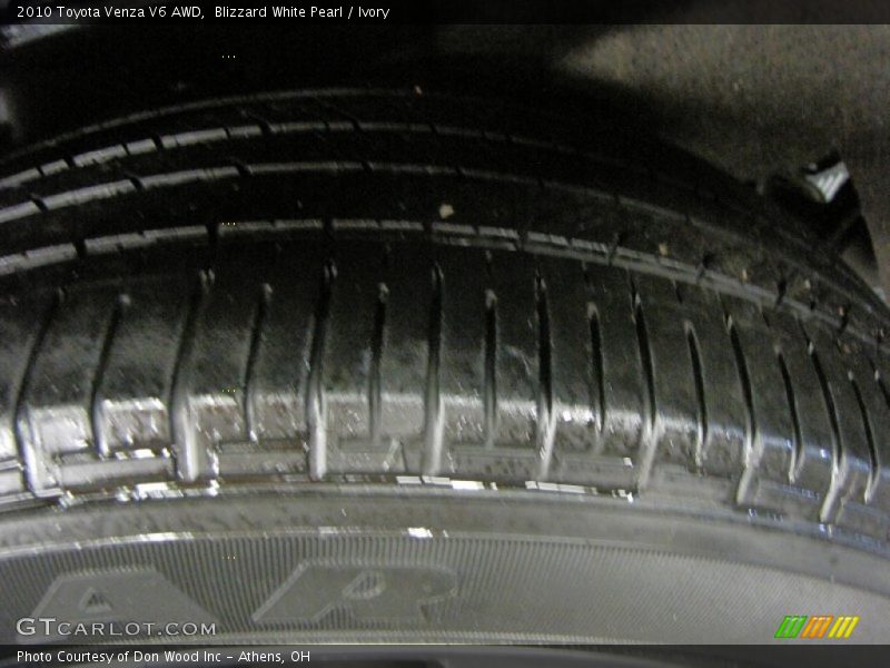 Blizzard White Pearl / Ivory 2010 Toyota Venza V6 AWD