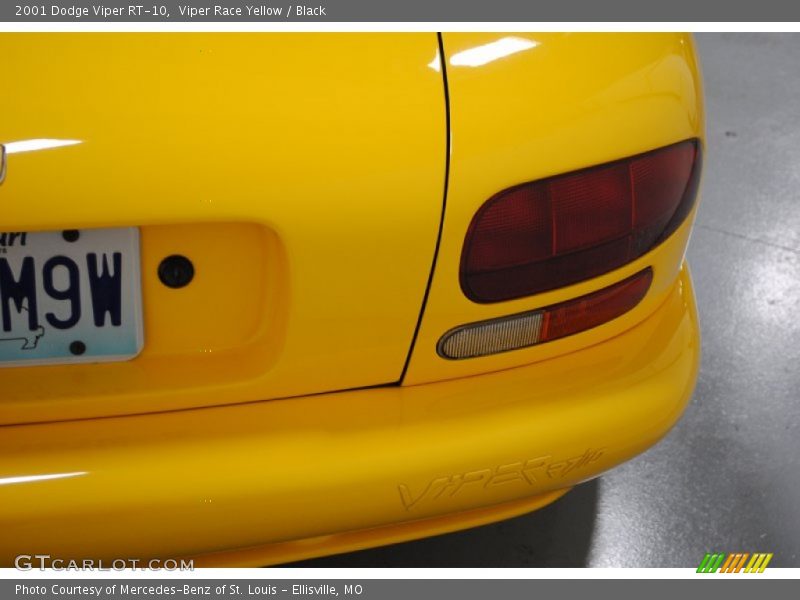 Viper Race Yellow / Black 2001 Dodge Viper RT-10