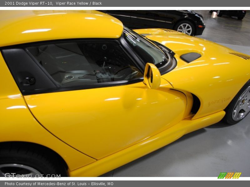 Viper Race Yellow / Black 2001 Dodge Viper RT-10