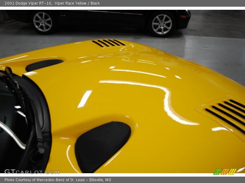 Viper Race Yellow / Black 2001 Dodge Viper RT-10
