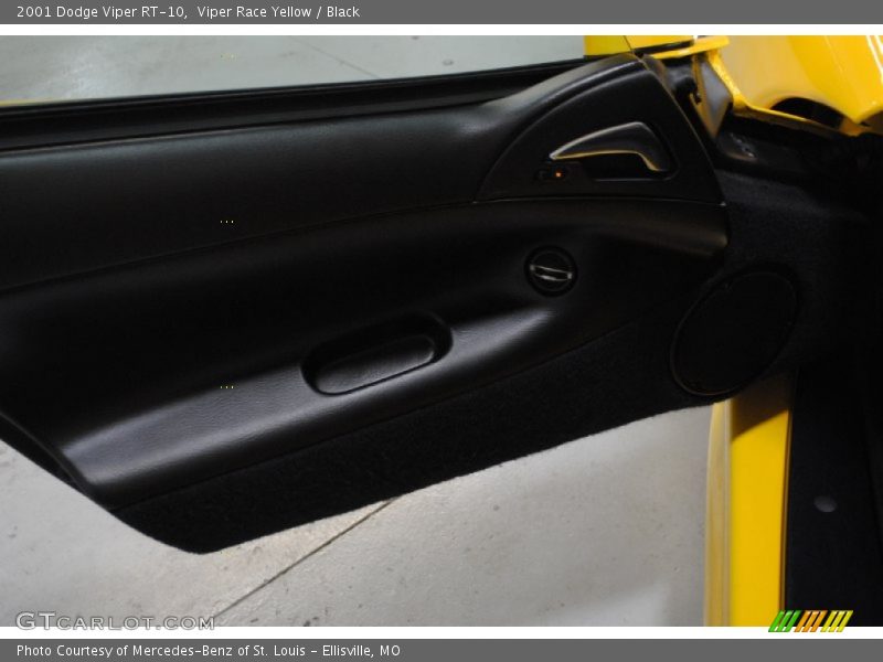 Viper Race Yellow / Black 2001 Dodge Viper RT-10