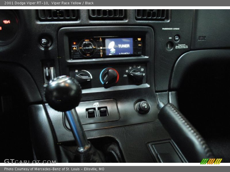 Controls of 2001 Viper RT-10