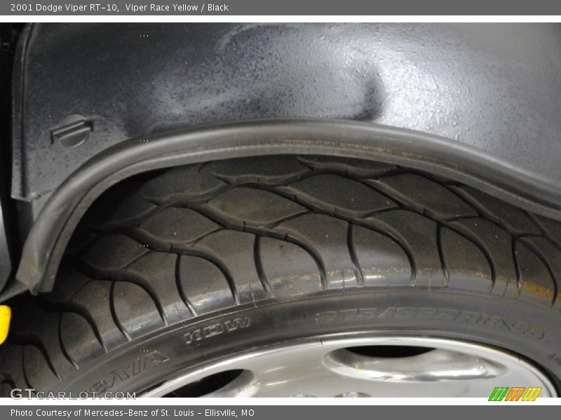 Viper Race Yellow / Black 2001 Dodge Viper RT-10