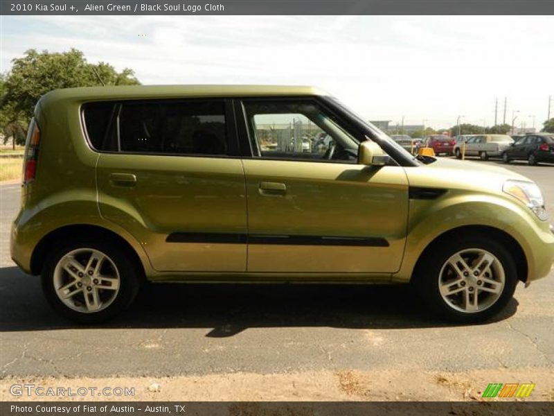 Alien Green / Black Soul Logo Cloth 2010 Kia Soul +