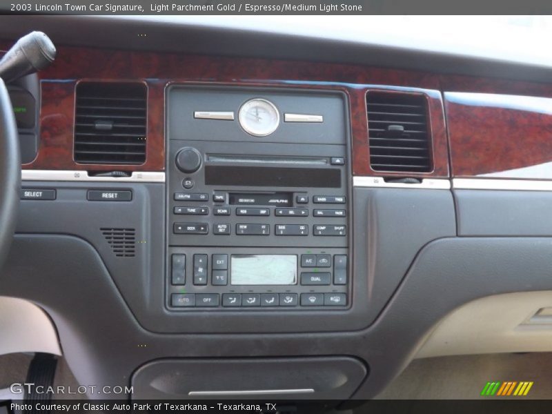 Light Parchment Gold / Espresso/Medium Light Stone 2003 Lincoln Town Car Signature