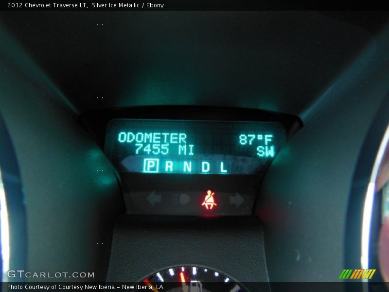 Silver Ice Metallic / Ebony 2012 Chevrolet Traverse LT