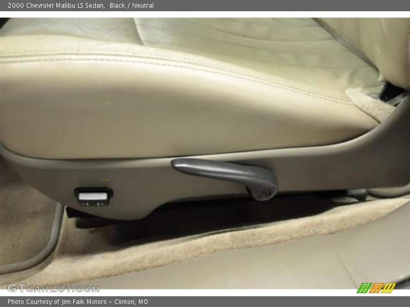 Black / Neutral 2000 Chevrolet Malibu LS Sedan