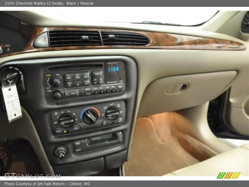 Black / Neutral 2000 Chevrolet Malibu LS Sedan