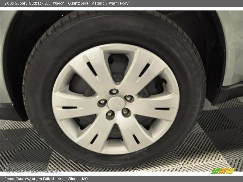 Quartz Silver Metallic / Warm Ivory 2009 Subaru Outback 2.5i Wagon