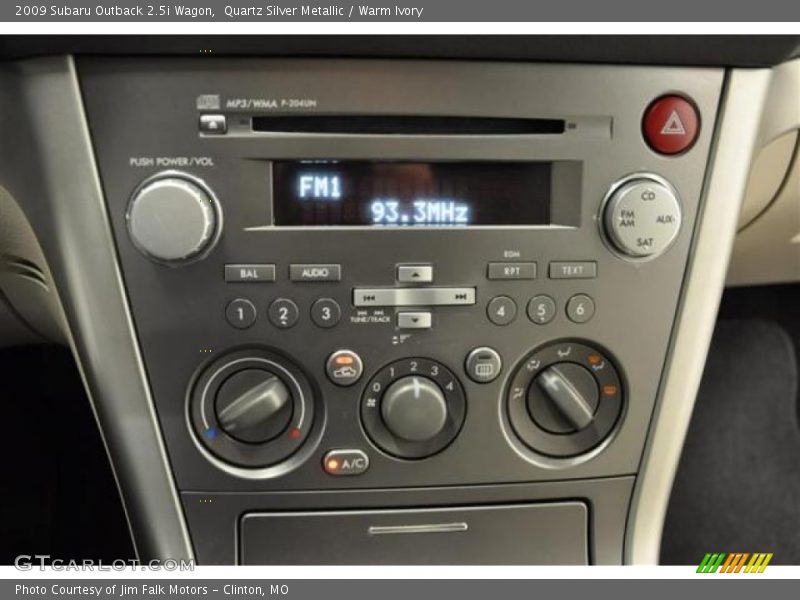 Quartz Silver Metallic / Warm Ivory 2009 Subaru Outback 2.5i Wagon