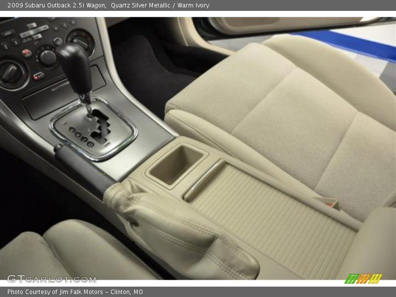 Quartz Silver Metallic / Warm Ivory 2009 Subaru Outback 2.5i Wagon