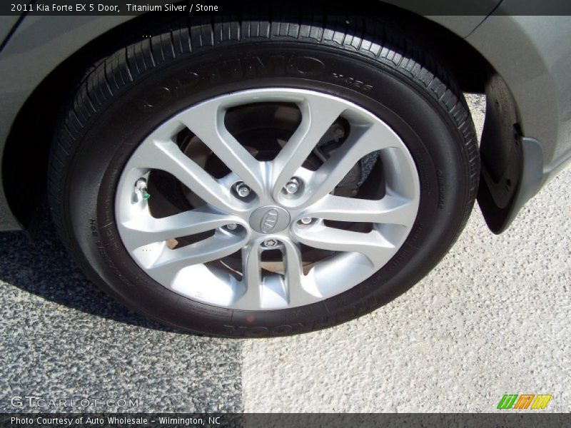 Titanium Silver / Stone 2011 Kia Forte EX 5 Door