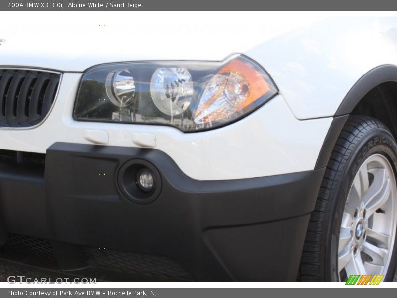 Alpine White / Sand Beige 2004 BMW X3 3.0i