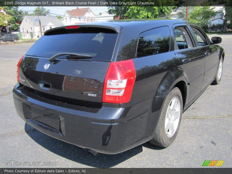Brilliant Black Crystal Pearl / Dark Slate Gray/Light Graystone 2005 Dodge Magnum SXT