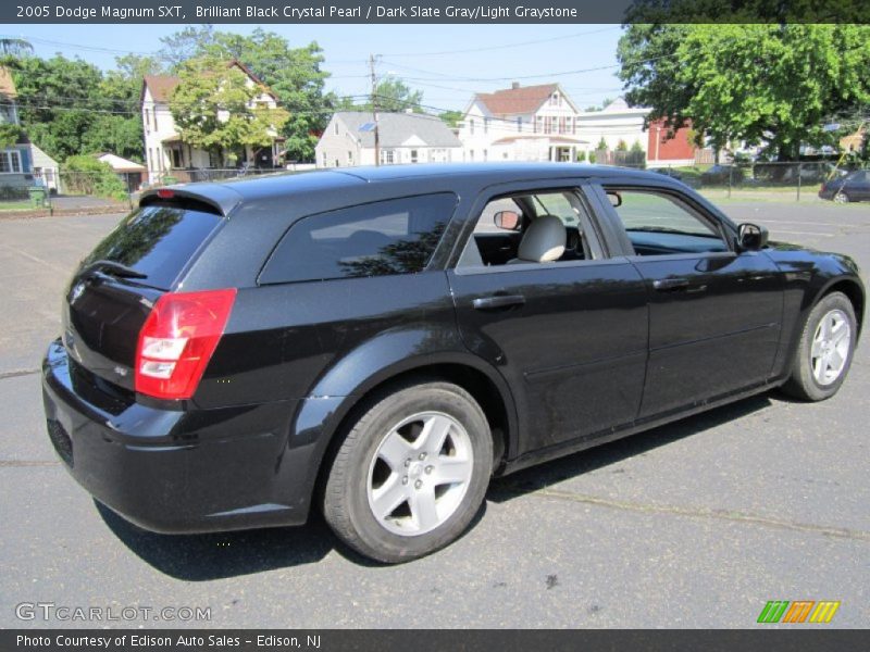Brilliant Black Crystal Pearl / Dark Slate Gray/Light Graystone 2005 Dodge Magnum SXT