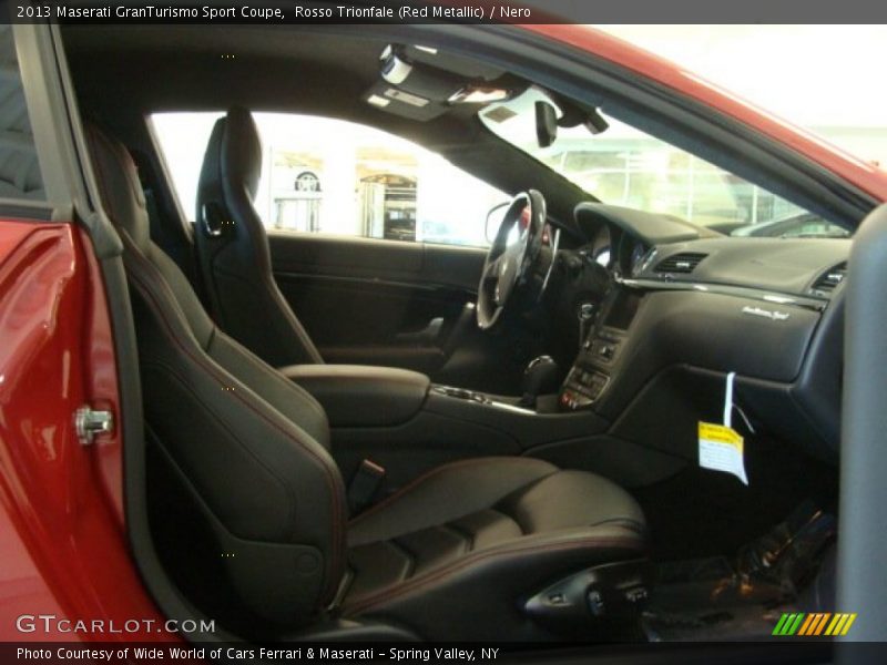 Rosso Trionfale (Red Metallic) / Nero 2013 Maserati GranTurismo Sport Coupe