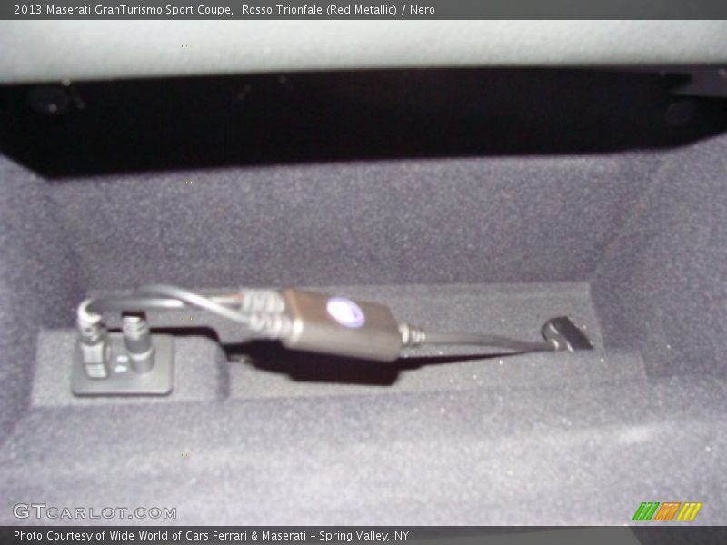 Rosso Trionfale (Red Metallic) / Nero 2013 Maserati GranTurismo Sport Coupe