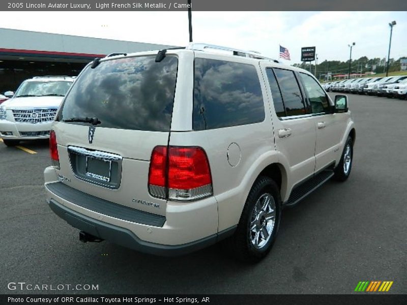 Light French Silk Metallic / Camel 2005 Lincoln Aviator Luxury