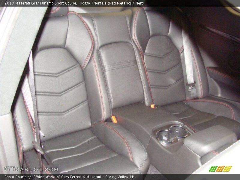  2013 GranTurismo Sport Coupe Nero Interior