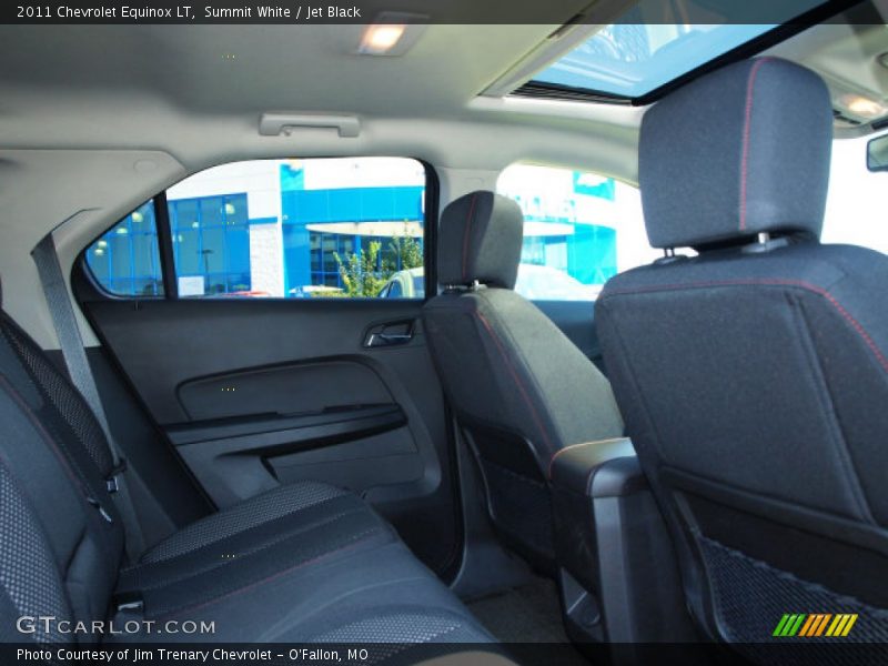 Summit White / Jet Black 2011 Chevrolet Equinox LT