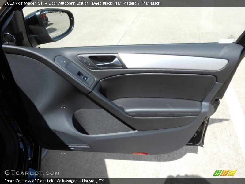 Deep Black Pearl Metallic / Titan Black 2013 Volkswagen GTI 4 Door Autobahn Edition