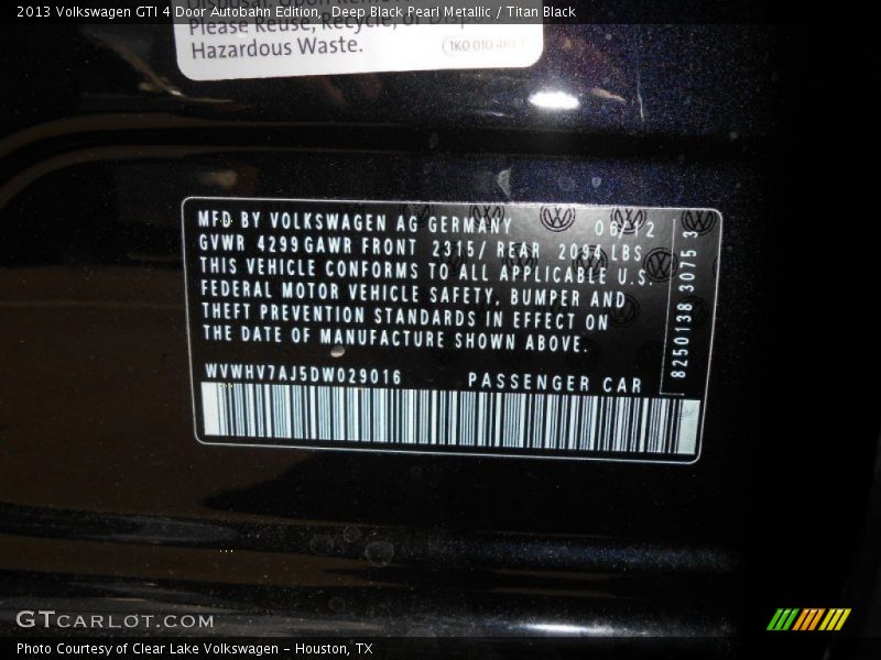 Deep Black Pearl Metallic / Titan Black 2013 Volkswagen GTI 4 Door Autobahn Edition