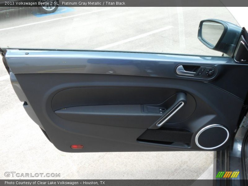 Platinum Gray Metallic / Titan Black 2013 Volkswagen Beetle 2.5L